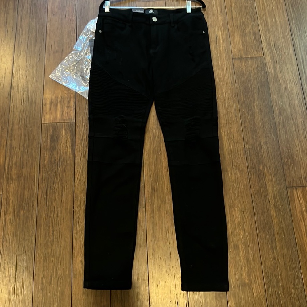 NWT zJZ black slim fit jeans distressed men’s!